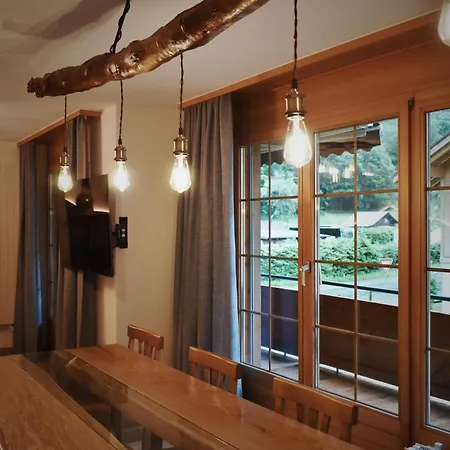 Vidolica Mountain 公寓